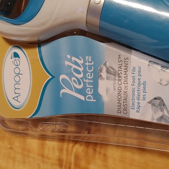 🌸Host Pick🌸New Amope Pedi Perfect Electronic Foot File - Picture 3 of 6